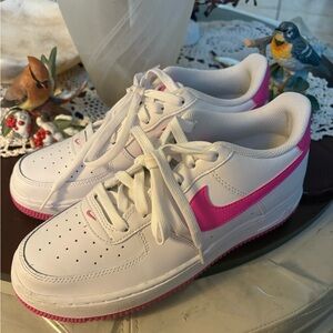 Nike White and Pink Sneakers